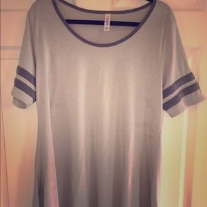 GUC Lularoe perfect tee